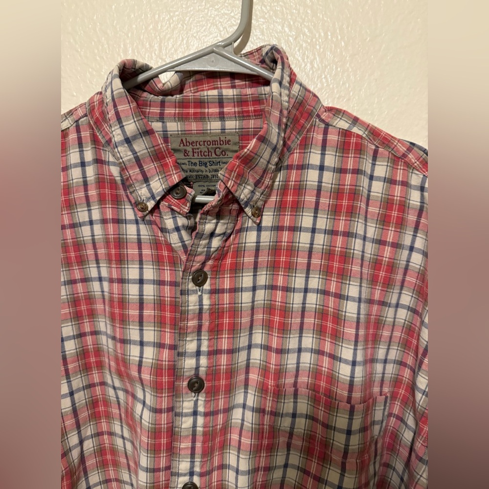 Vintage Abercrombie Men's Red Plaid Shirt - Picture 2 of 6